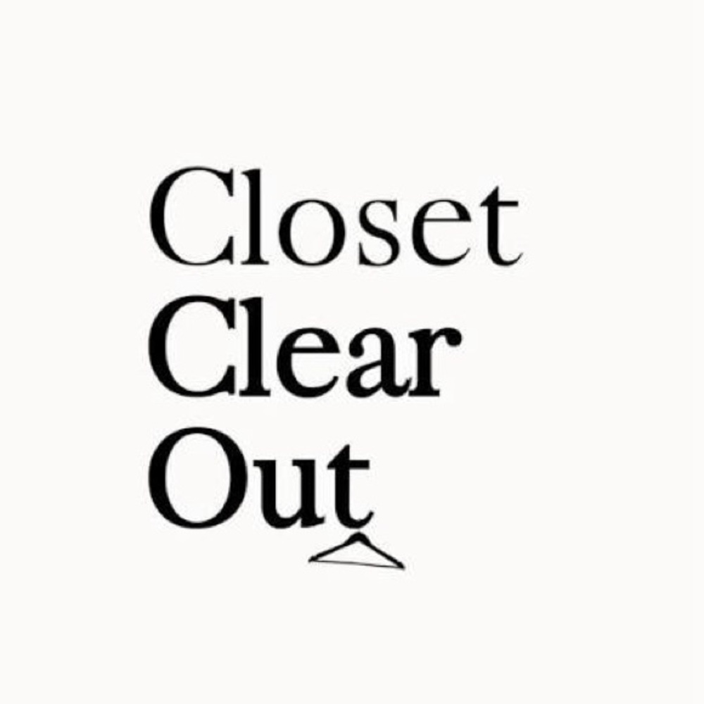 Closet Clear Out!!!! Please send Offers!! 🖤